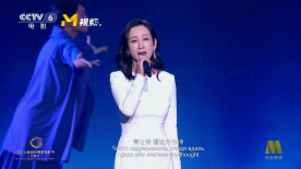 美女扒开自己的尿口让男人捅